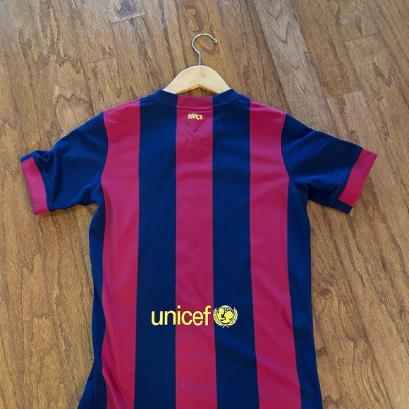 Barcelona soccer shirt - Picture 2 of 5